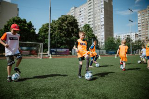 Факт. Футбол и баскетбол для детей: спортивные секции при поддержке Favbet Foundation  