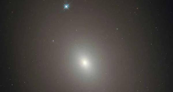 Телескоп "Хаббл" сфотографировал туманную галактику - Life