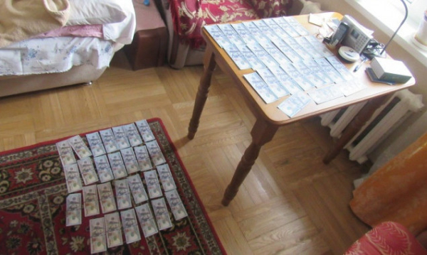 У столиці дві зловмисниці під приводом оформлення пільг обікрали пенсіонерку на 200 тисяч гривень (відео)