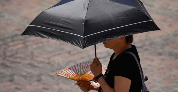 Из-за рекордной жары в Испании умер мужчина - Life