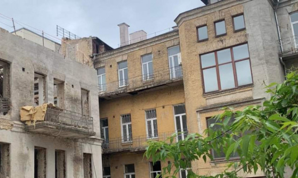 На Рейтарській продовжують розбирати будинок Київського повітового земства, – активіст (фото)