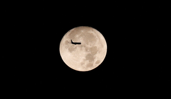 Фотографы со всего мира показали Голубую луну - третье полнолуние в 2023 году - Life
