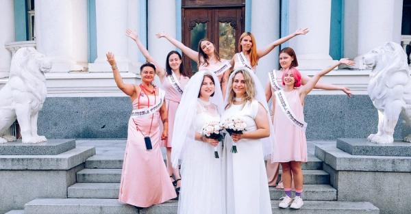 В Харькове военнослужащая и активистка сыграли неофициальную свадьбу  - Life