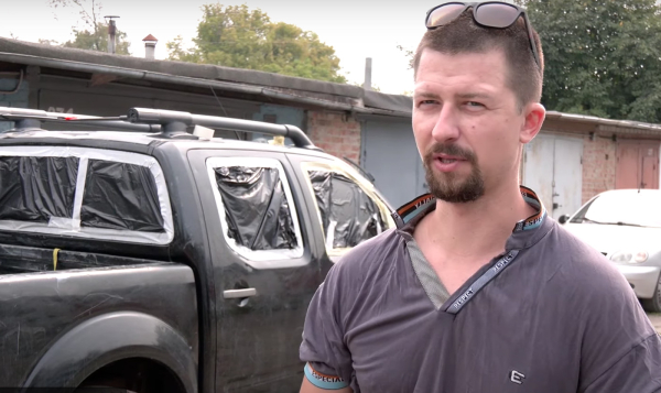 Тоже своего рода творчество: хореограф из Полтавы камуфлирует автомобили для ВСУ - Life
