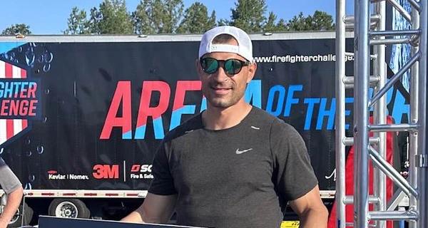 Спасатель из Киева установил мировой рекорд на соревнованиях пожарных в США - Life