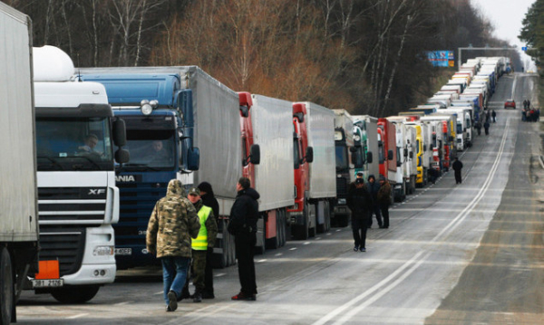 Польські протестувальники призупинили блокаду на пунктах пропуску “Краківець” та “Рава-Руська"
