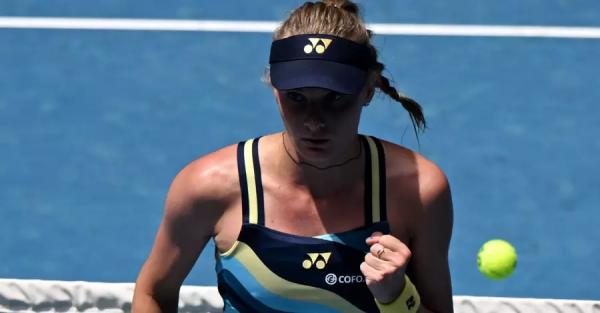 Даяна Ястремская в первом круге Australian Open2024 обыграла Маркету Вондроушову  