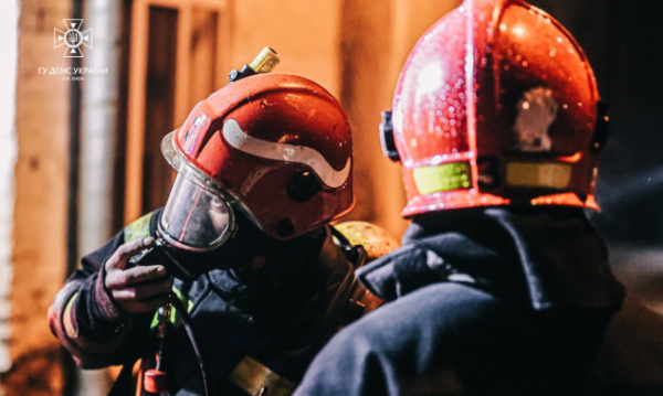 У Солом’янському районі столиці через пожежу евакуюють людей з ТРЦ “Космополіт”
