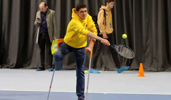 Свитолина и Стаховский сыграли в теннис с пациентами реабилитационного Центра "Несокрушимые"  