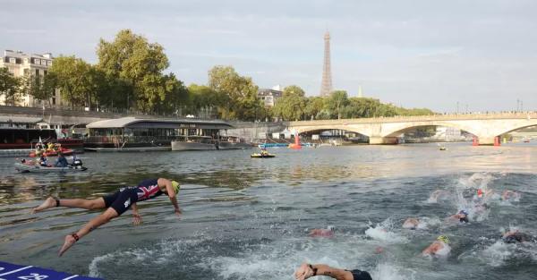За две недели до начала Олимпиады воду в Сене сочли преимущественно годной  