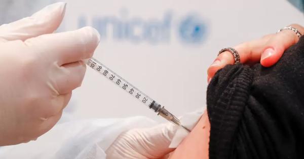 Центр анонимной вакцинации в Ужгороде: люди тайно делают прививки, а потом и дальше рассказывают про чипизацию - Коронавирус