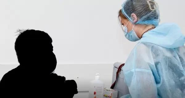 В Ужгороде появился анонимный кабинет: вакцинироваться можно даже с фальшивым Сovid-сертификатом - Коронавирус