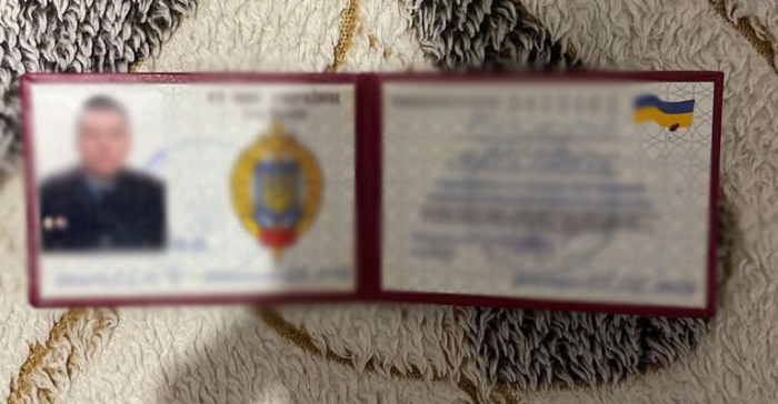 Поддельное удостоверение полицейского. Фото: пресс-служба Киевской прокуратуры
