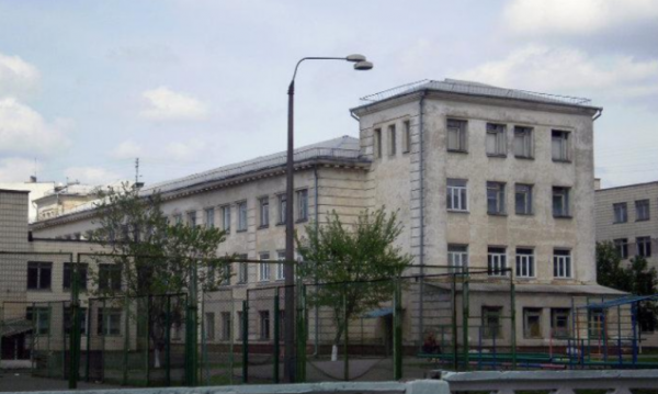 Капремонт фасаду Київської школи №127 оцінили в 13,7 млн гривень