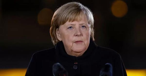 Меркель покинула рейтинг самых влиятельных женщин по версии Forbes, ее место заняла экс-жена Безоса - 