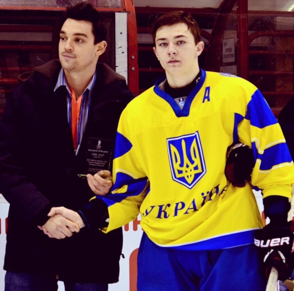 Нападающий ХК Донбасс Виталий Лялька: Хоккейную форму весом 15 кг надеваю 12-15 минут - Коронавирус