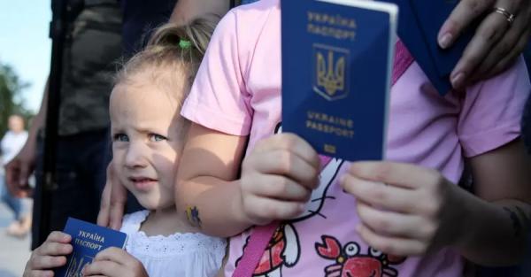Экономический паспорт украинца: по 10 тысяч долларов раздадут после того, как подрастет миллиард деревьев - Экономика